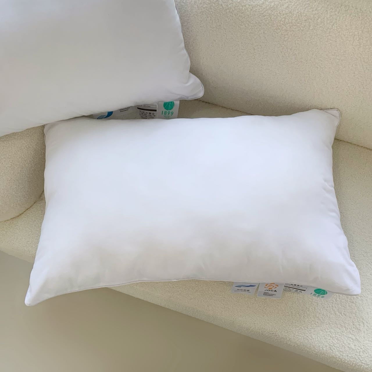Hotel Pillow