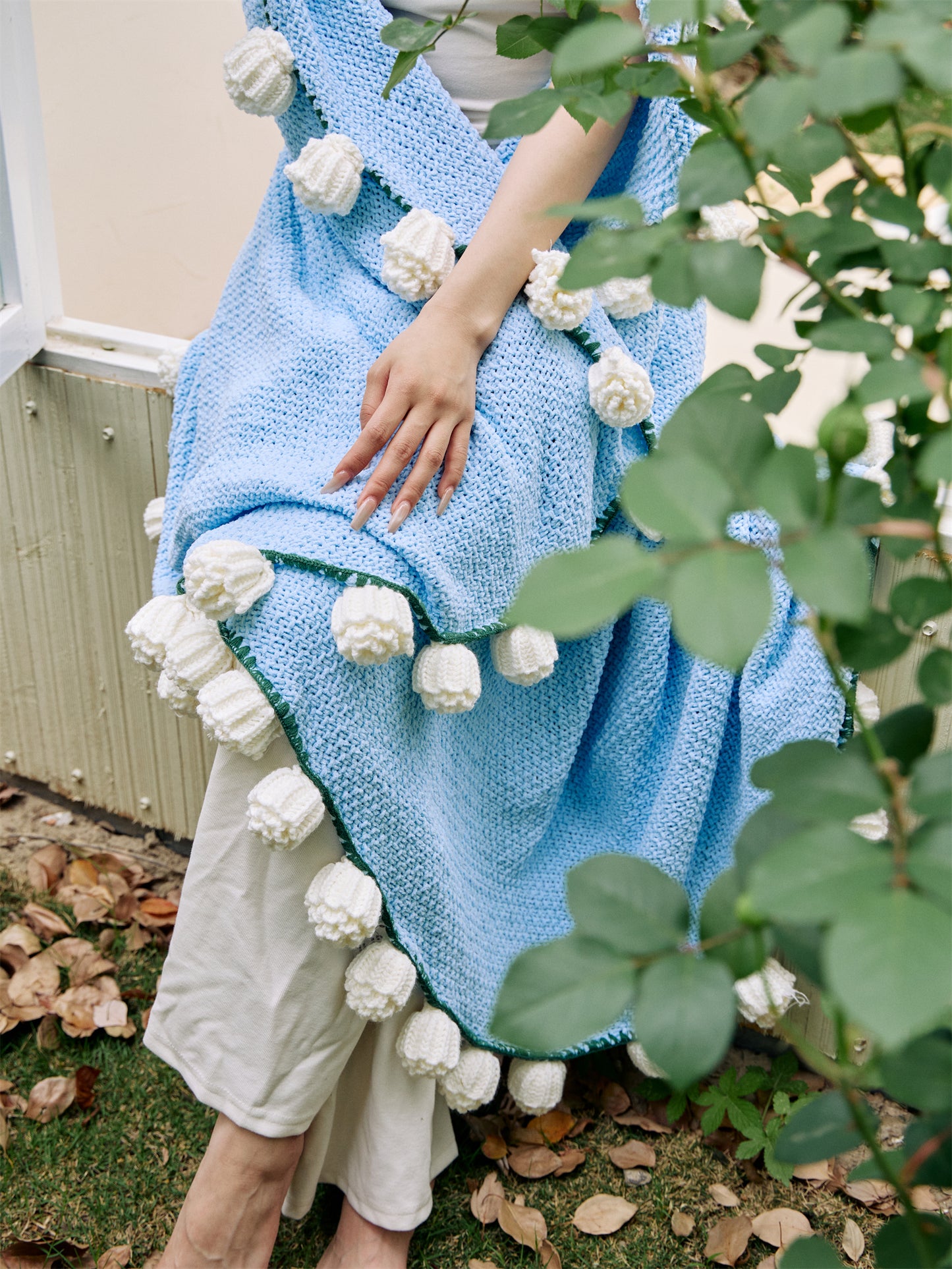 Bouquet-Inspired Knitted Blanket