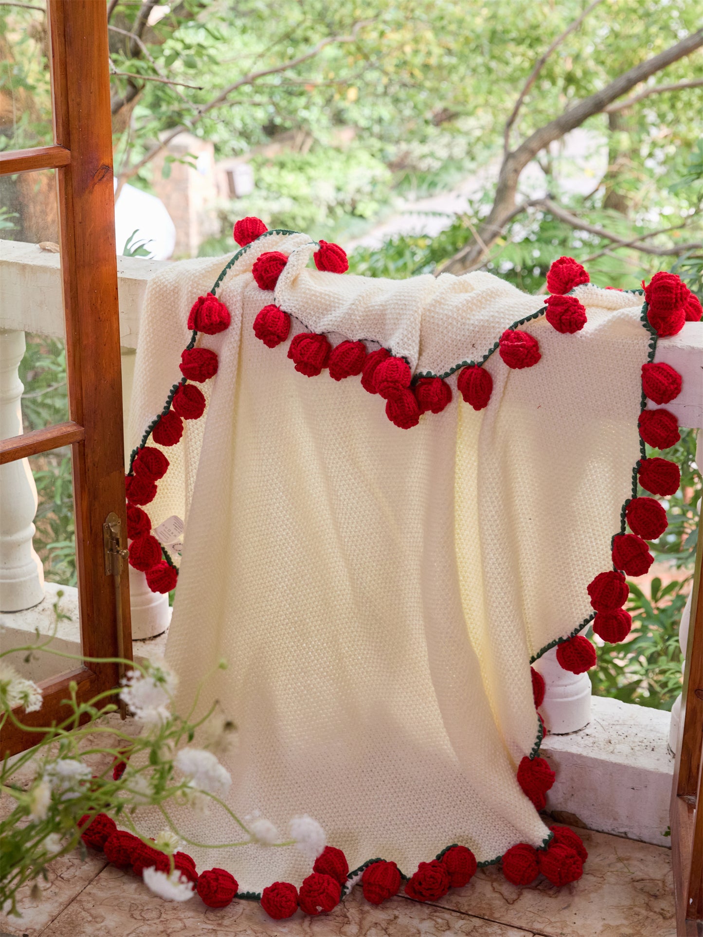 Bouquet-Inspired Knitted Blanket