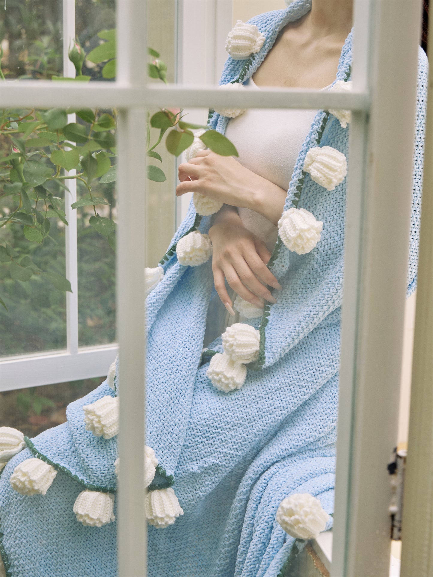 Bouquet-Inspired Knitted Blanket