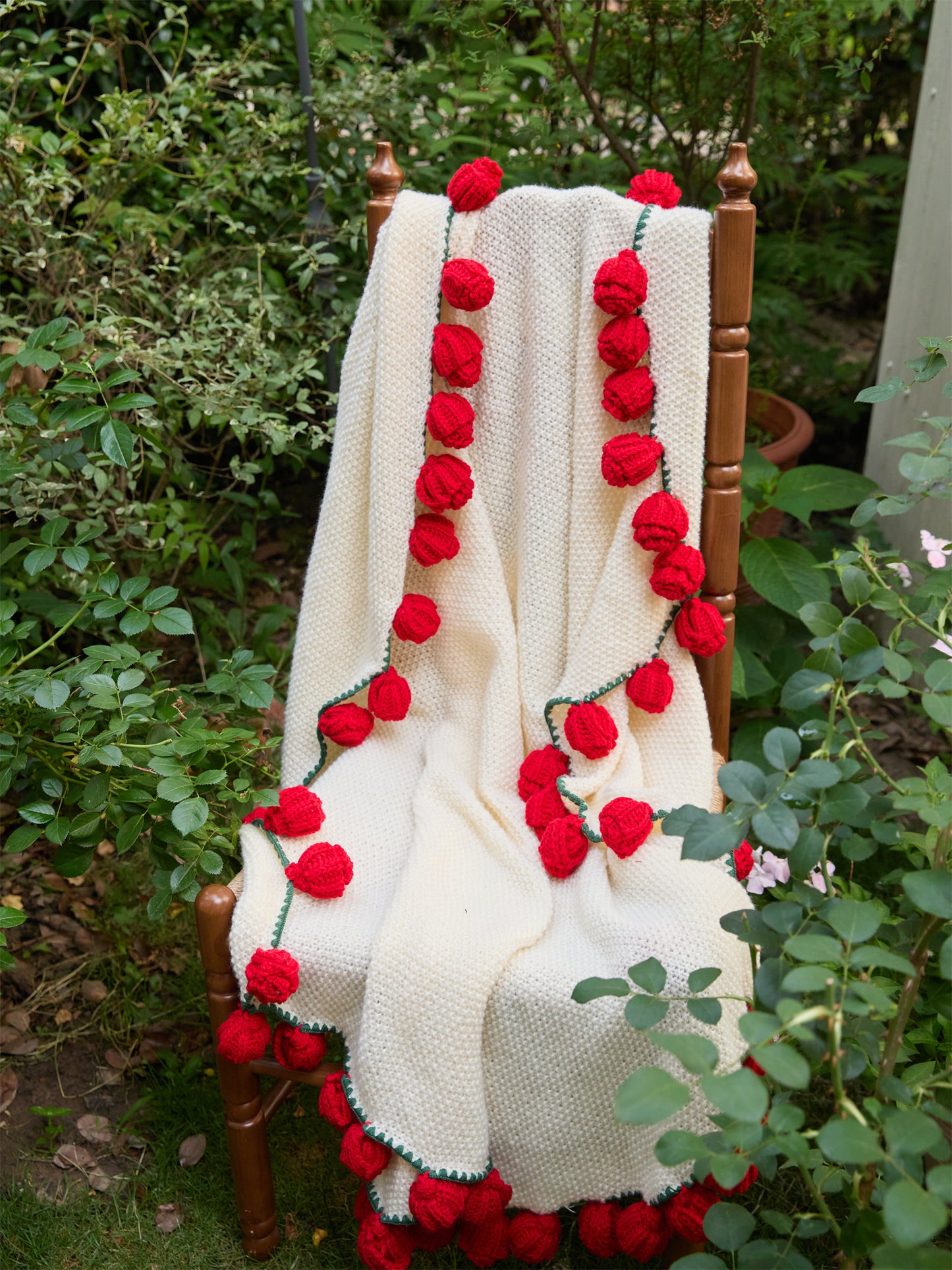 Bouquet-Inspired Knitted Blanket