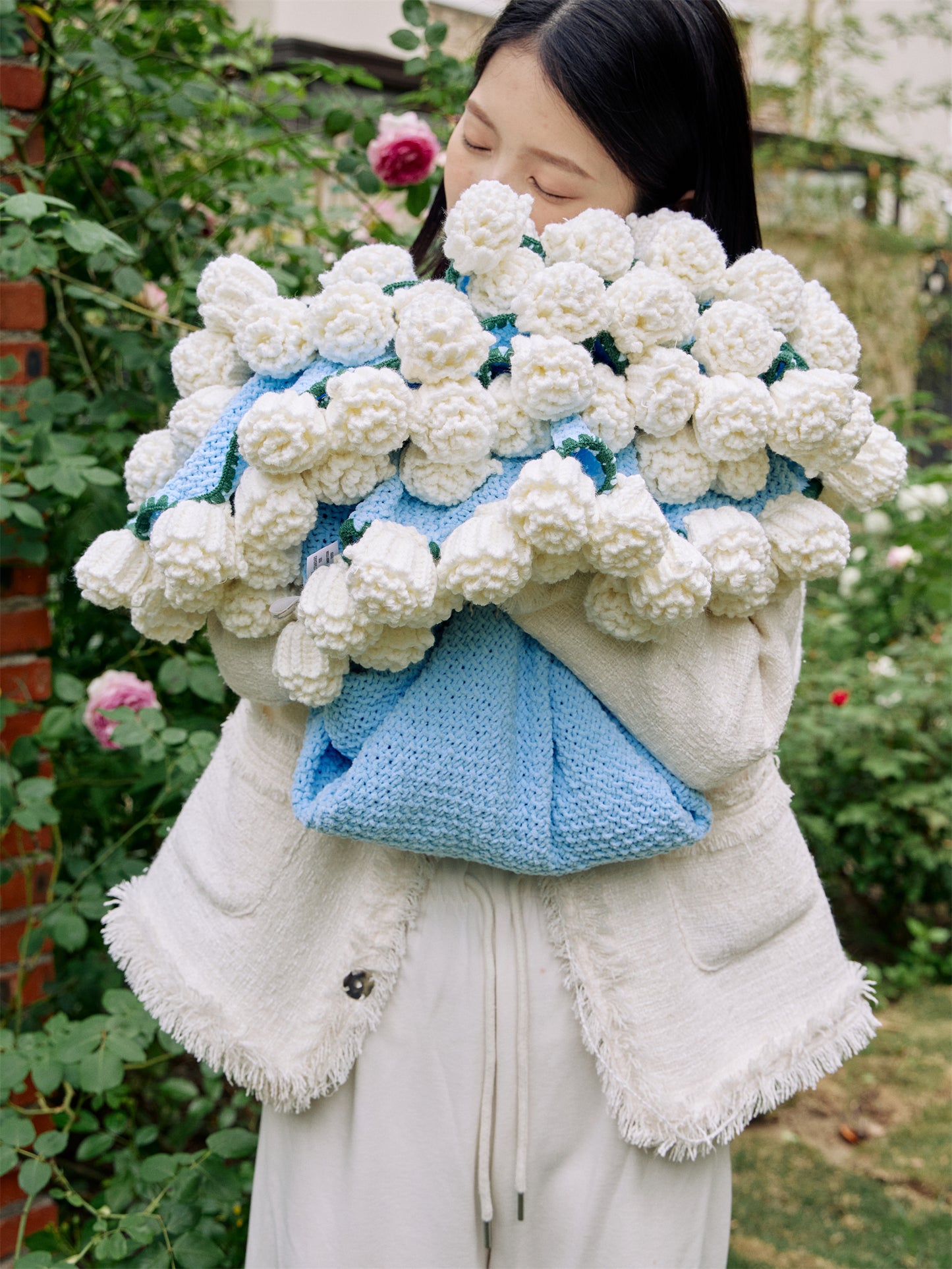 Bouquet-Inspired Knitted Blanket
